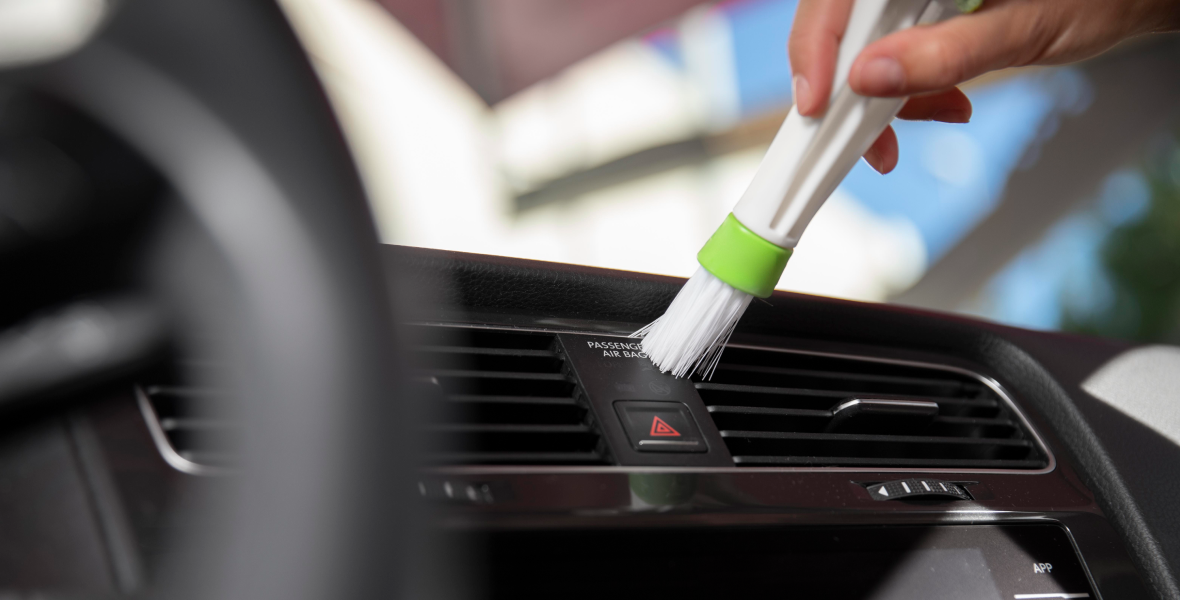 close-up-car-care-dusting 1